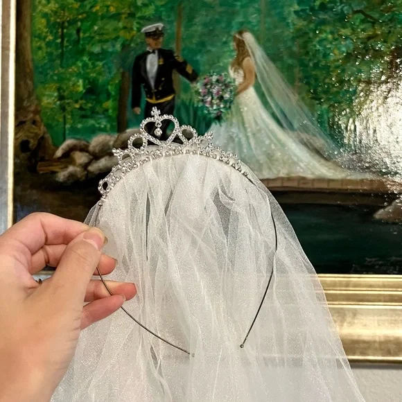 Bride Silver Rhinestone Tiara Veil Amazon.com : YARIEW Silver Crown and Bride Veil Set  main image 3